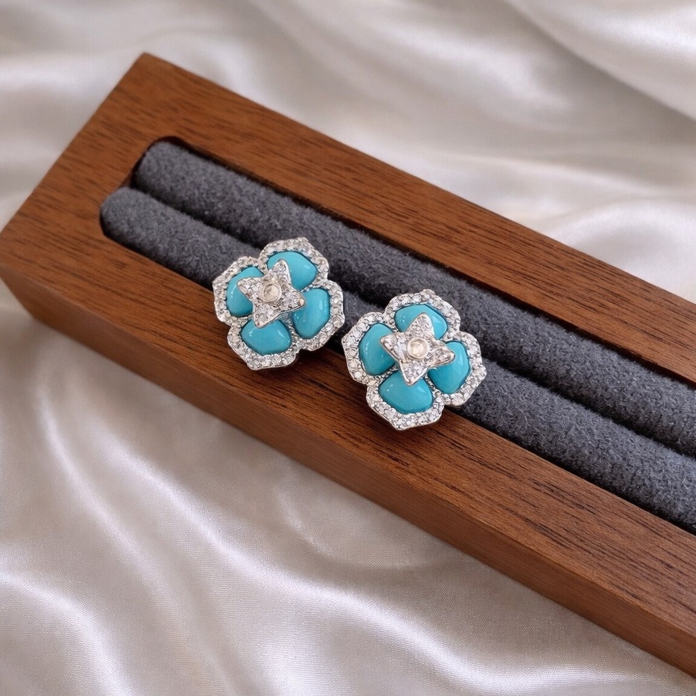 Alhambra Vintage Turquoise Floral Stud Earrings